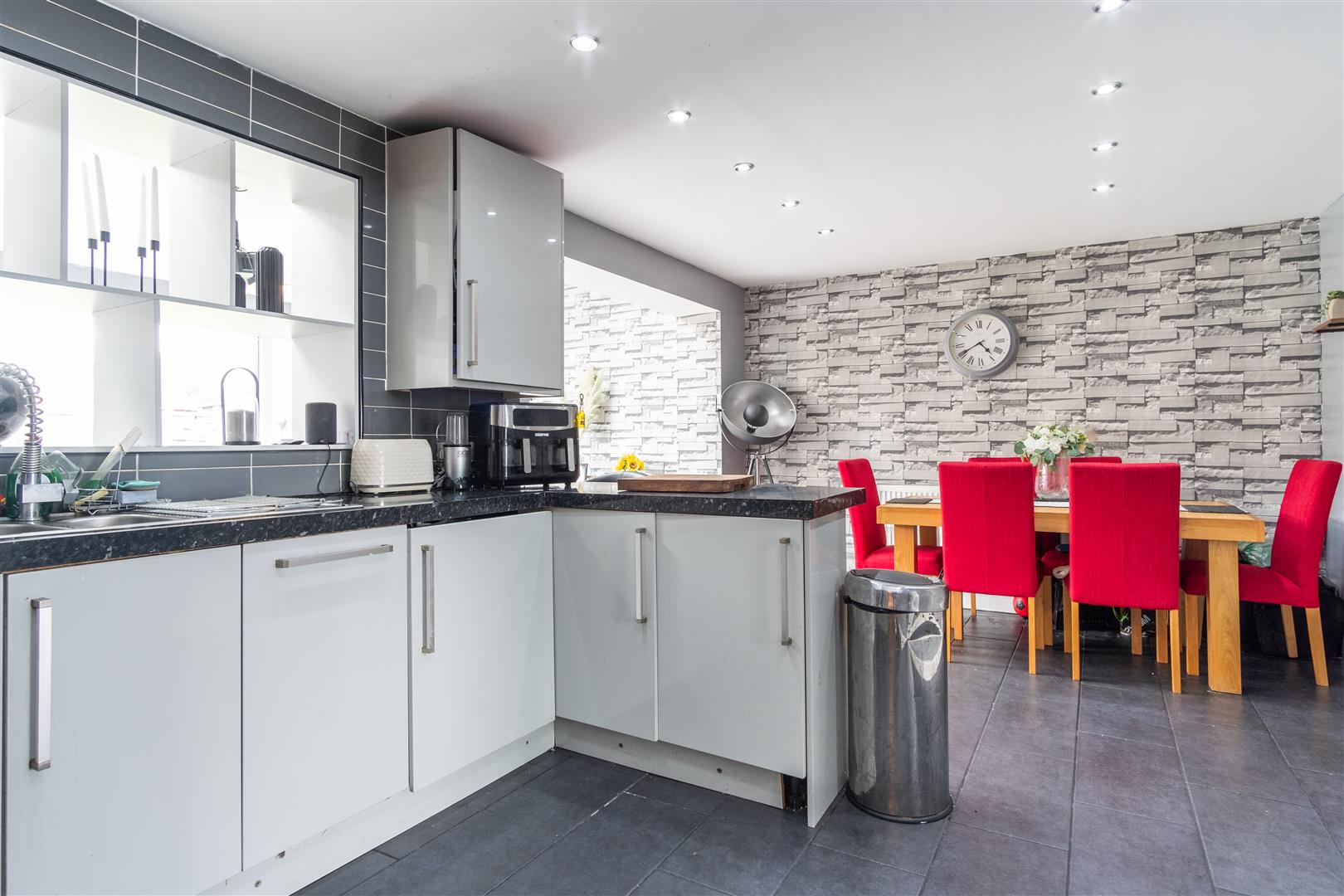 3 bed property in Coniston Drive, Preston